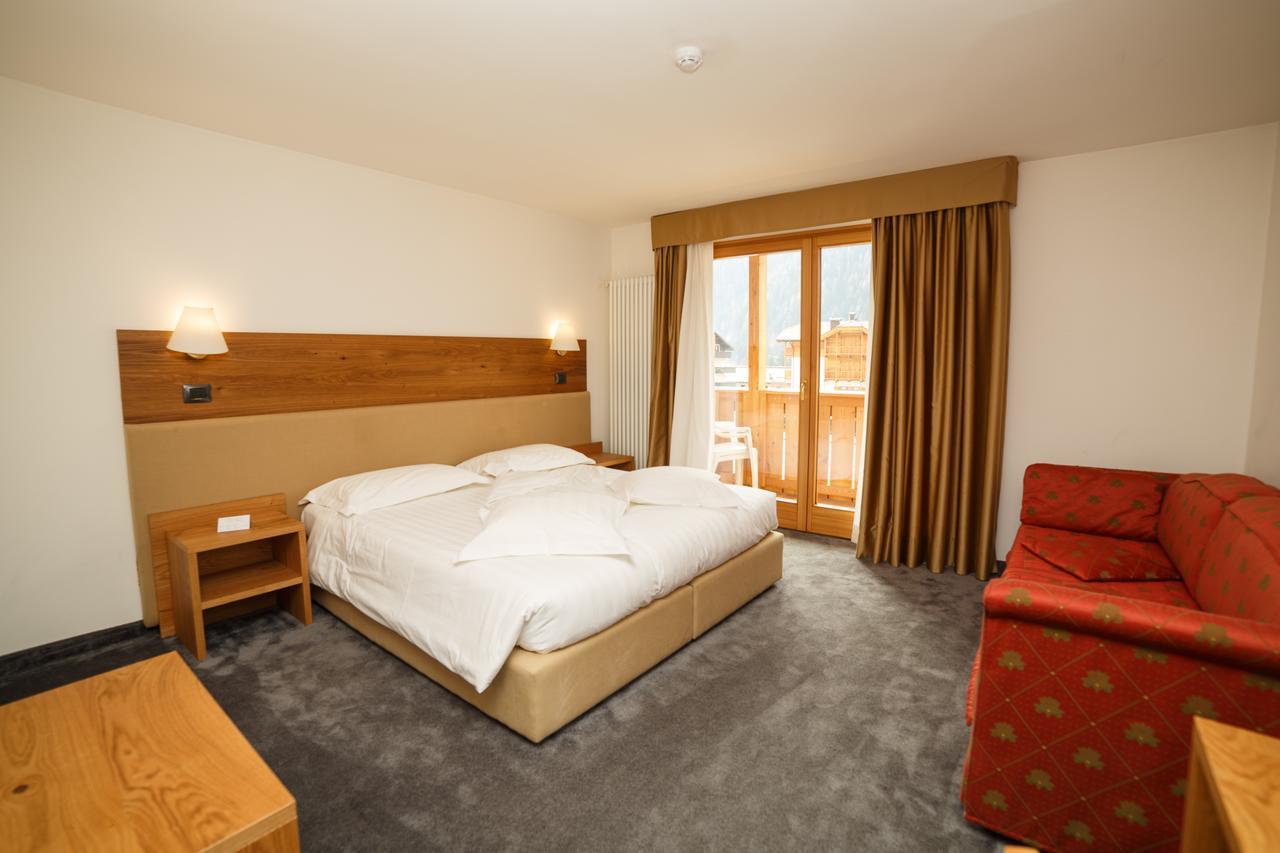 Olympic Regina Hotel Пінцоло Екстер'єр фото